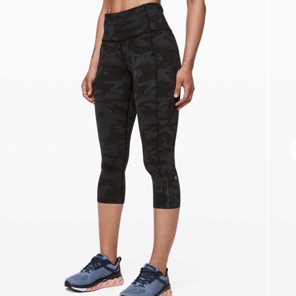Lululemon Fast & Free crop size 10 - Picture 2 of 7